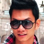 Carrera fan Sébastien Nguyen wearing Champion DL5-JJ