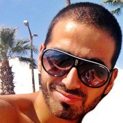 Carrera fan Efe Ermiºmula wearing Champion