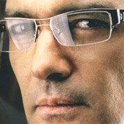 Antonio Banderas wearing Police V 8153